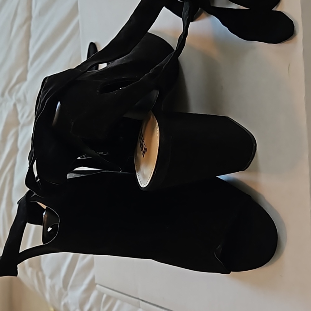 Just Fab black open toe tie up shoes